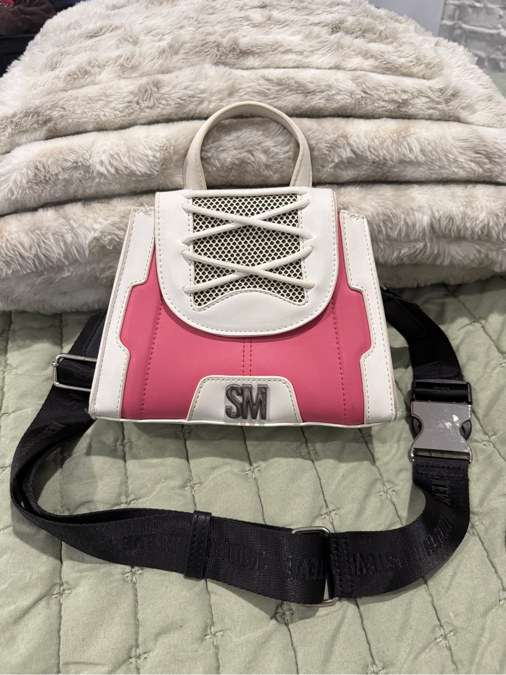 Steve Madden White & Pink Crossbody Bag